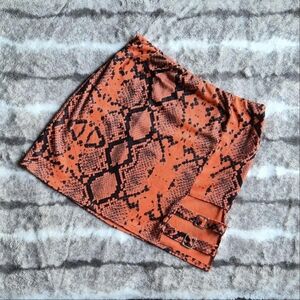 PrettyLittleThing Vibrant Orange Patterned Skirt